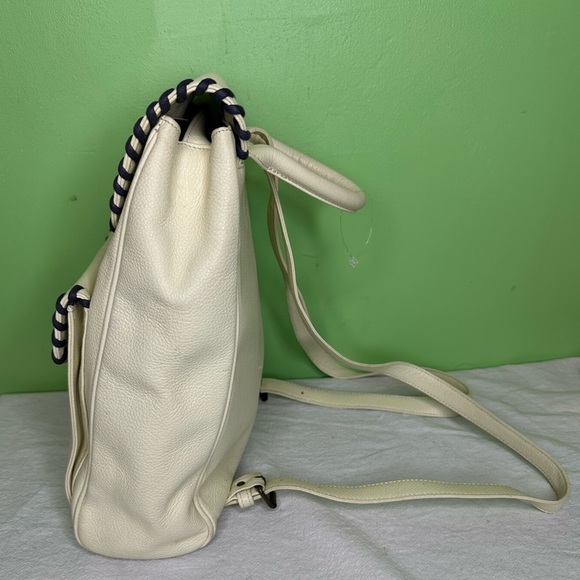 𝒀𝑺𝑳 𝑾𝒉𝒊𝒕𝒆𝒊𝒔𝒉 𝑩𝒂𝒄𝒌𝒑𝒂𝒄𝒌 - Picture 6 of 9